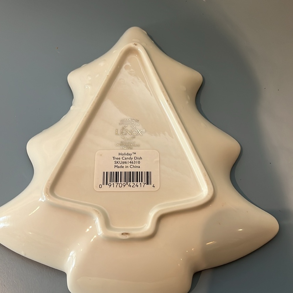 VTG LENOX Christmas Tree Shaped Dish with Holly Design ‼️PRICE DROP‼️ - Picture 4 of 7